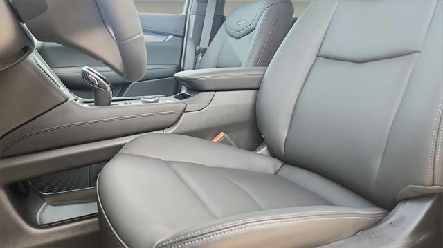 new 2025 Cadillac XT6 car, priced at $51,375