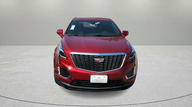 new 2025 Cadillac XT5 car, priced at $43,125