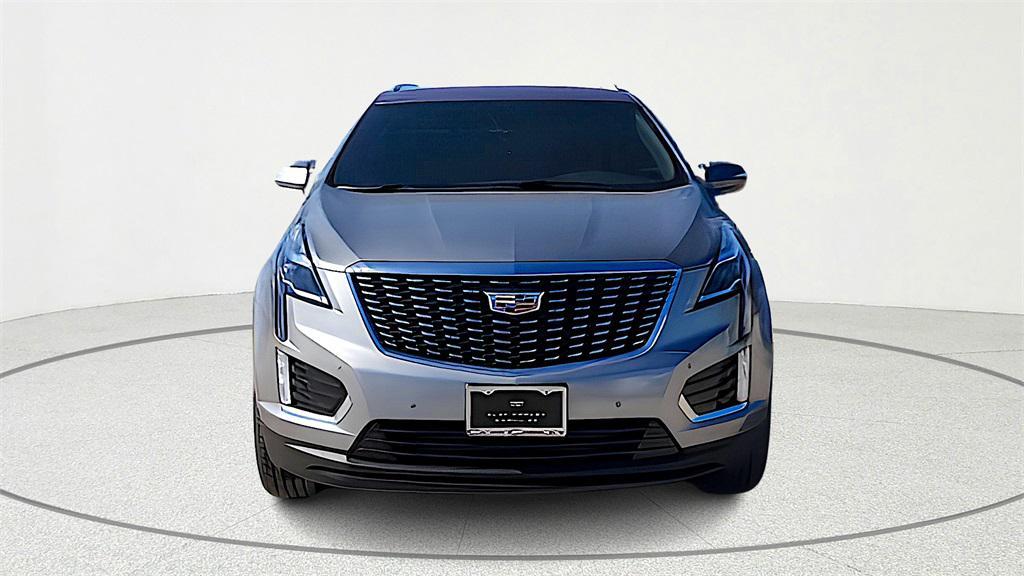new 2025 Cadillac XT5 car, priced at $45,212
