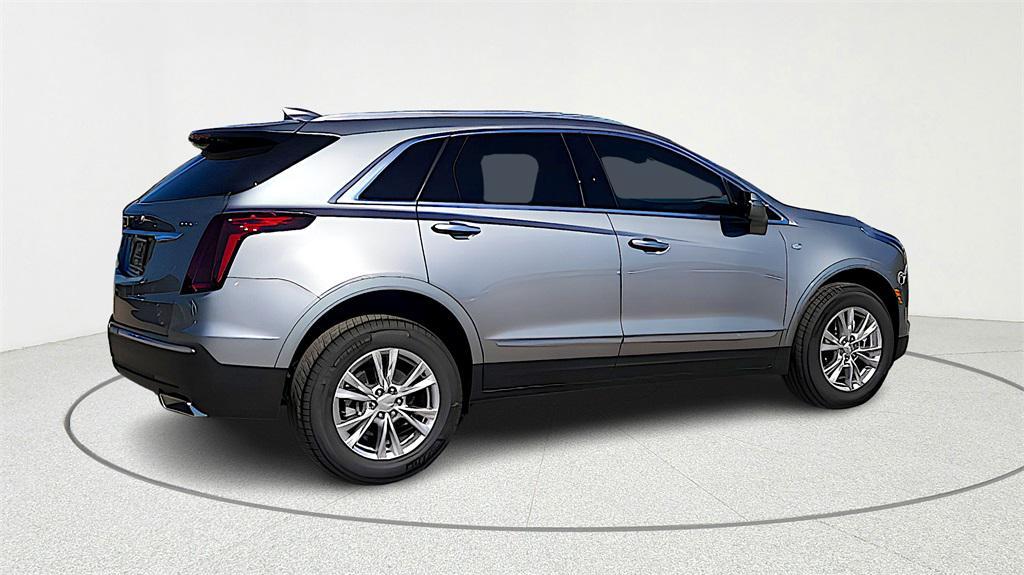 new 2025 Cadillac XT5 car, priced at $45,212