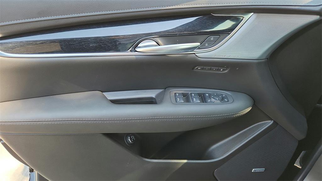 used 2025 Cadillac XT5 car, priced at $42,700