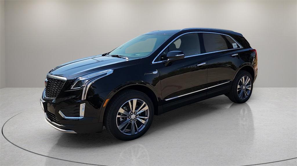 used 2025 Cadillac XT5 car, priced at $42,700