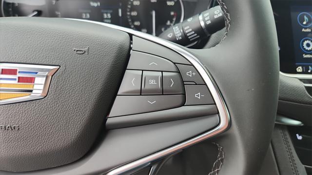 new 2025 Cadillac XT5 car, priced at $47,305