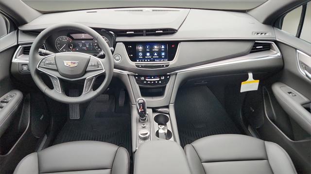 new 2025 Cadillac XT5 car, priced at $47,305