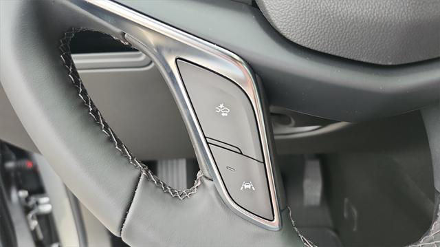 new 2025 Cadillac XT5 car, priced at $47,305