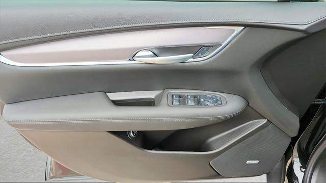 new 2025 Cadillac XT5 car, priced at $48,229