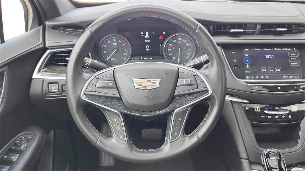 used 2021 Cadillac XT5 car, priced at $27,900