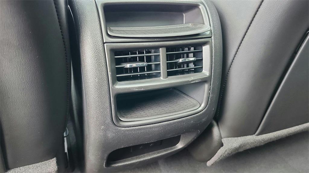 used 2021 Cadillac XT5 car, priced at $27,900