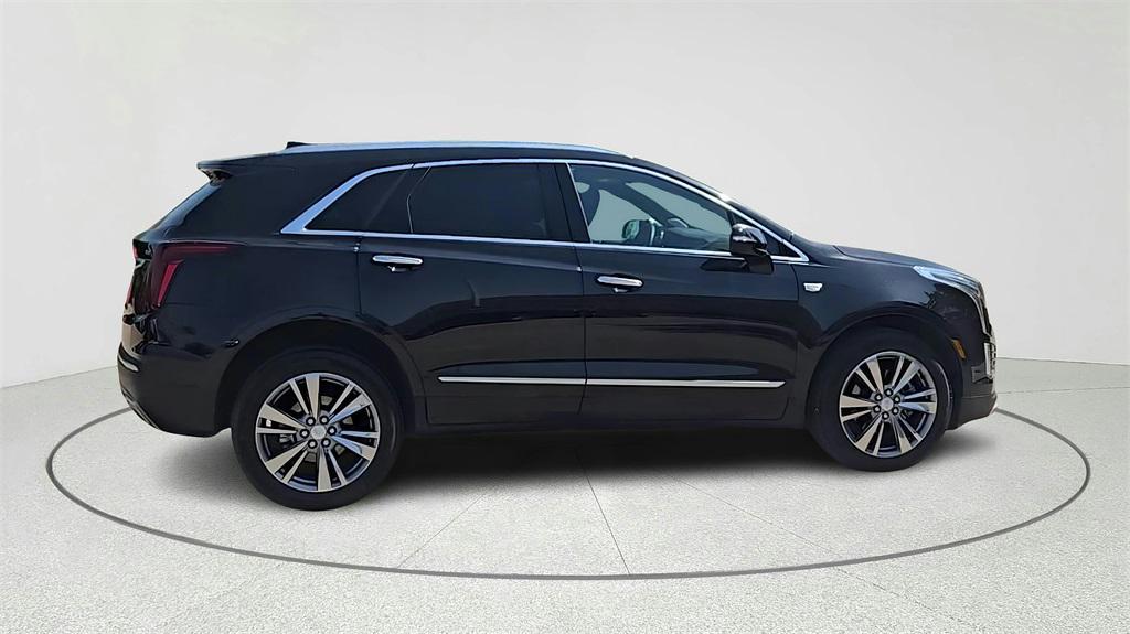 used 2025 Cadillac XT5 car, priced at $40,194