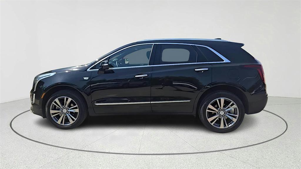 used 2025 Cadillac XT5 car, priced at $40,194