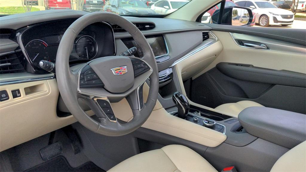 used 2020 Cadillac XT5 car, priced at $23,200
