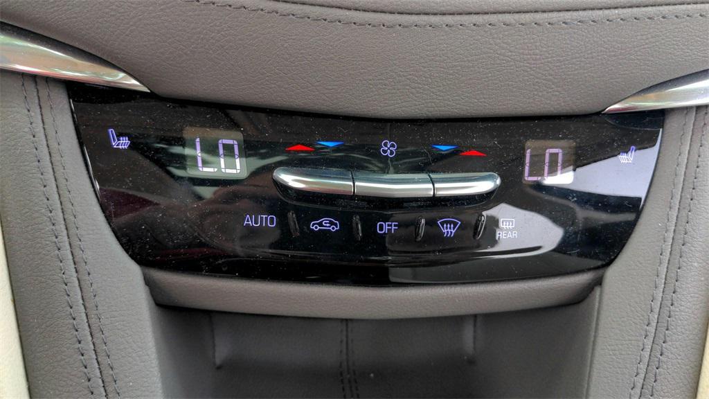 used 2020 Cadillac XT5 car, priced at $23,200