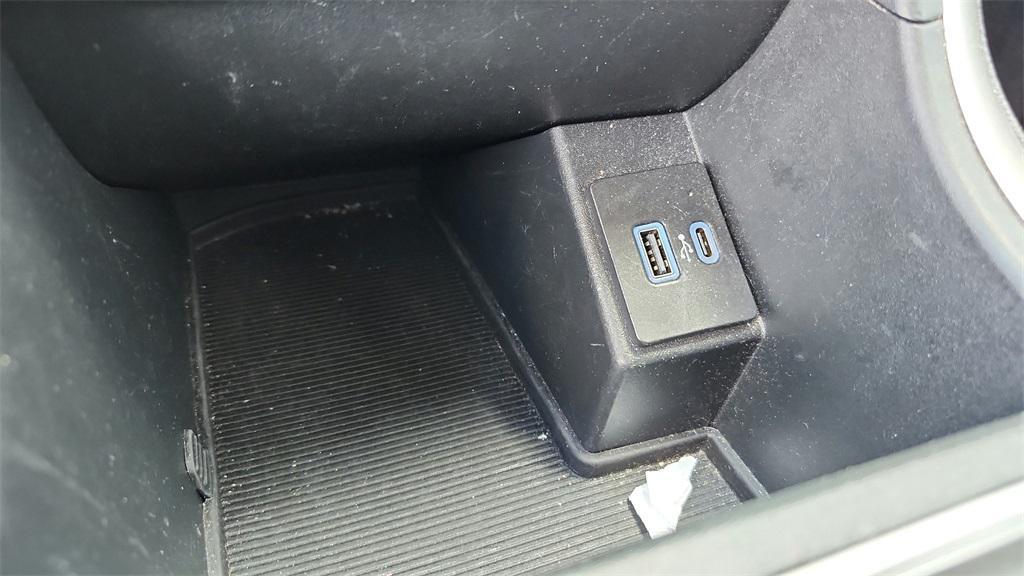 used 2024 Ford Edge car, priced at $21,000