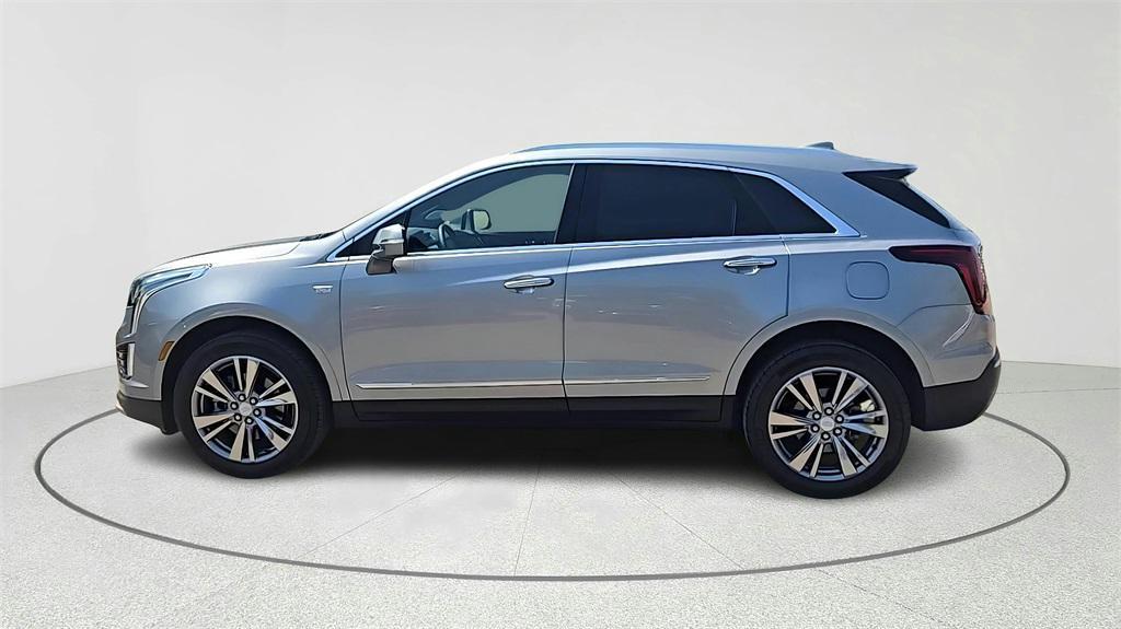 used 2025 Cadillac XT5 car, priced at $41,900