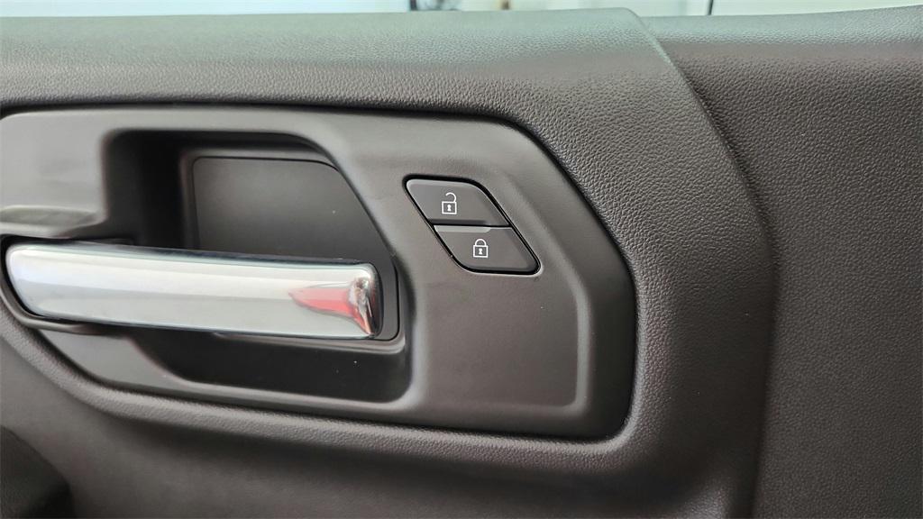 used 2025 Chevrolet Silverado 1500 car, priced at $38,000