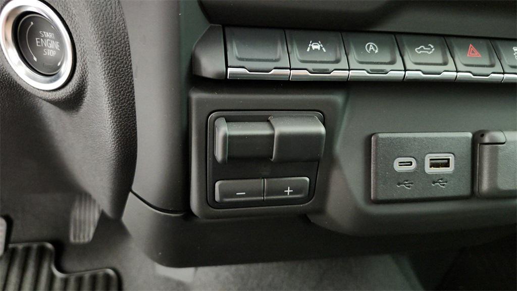 used 2025 Chevrolet Silverado 1500 car, priced at $38,000