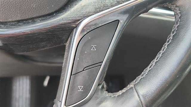 used 2022 Cadillac XT5 car, priced at $34,500