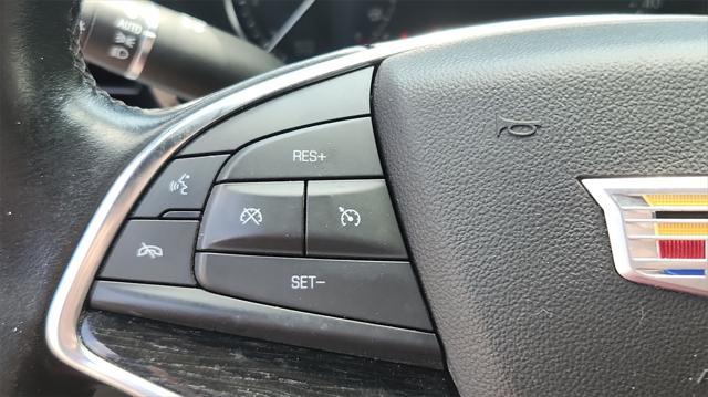 used 2022 Cadillac XT5 car, priced at $34,500