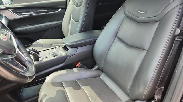 used 2022 Cadillac XT5 car, priced at $34,500