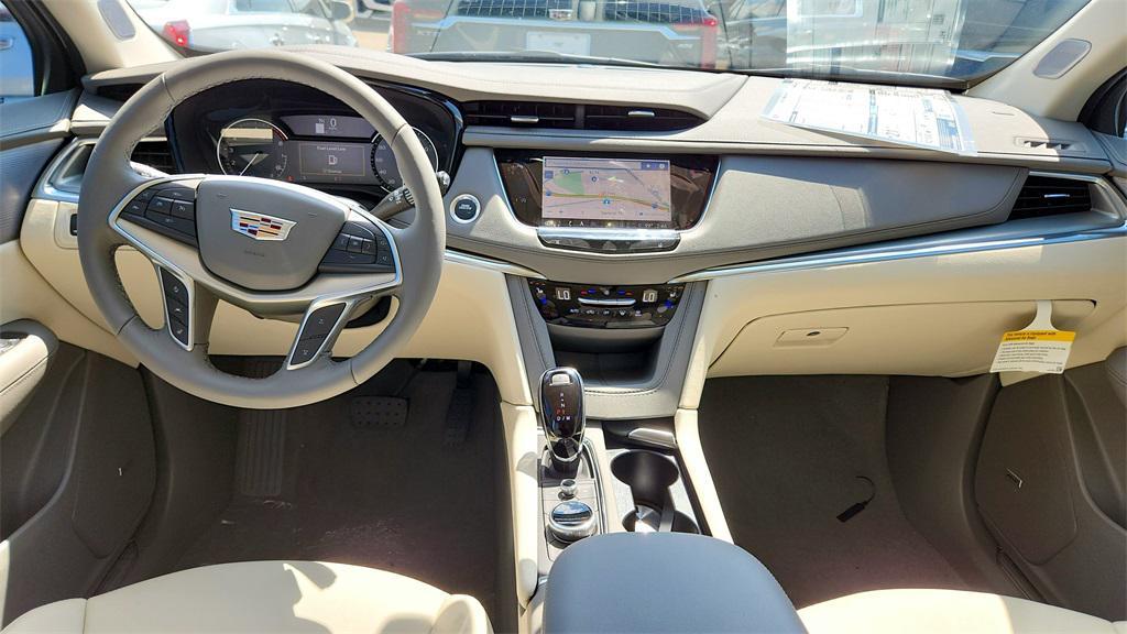new 2025 Cadillac XT5 car, priced at $56,080