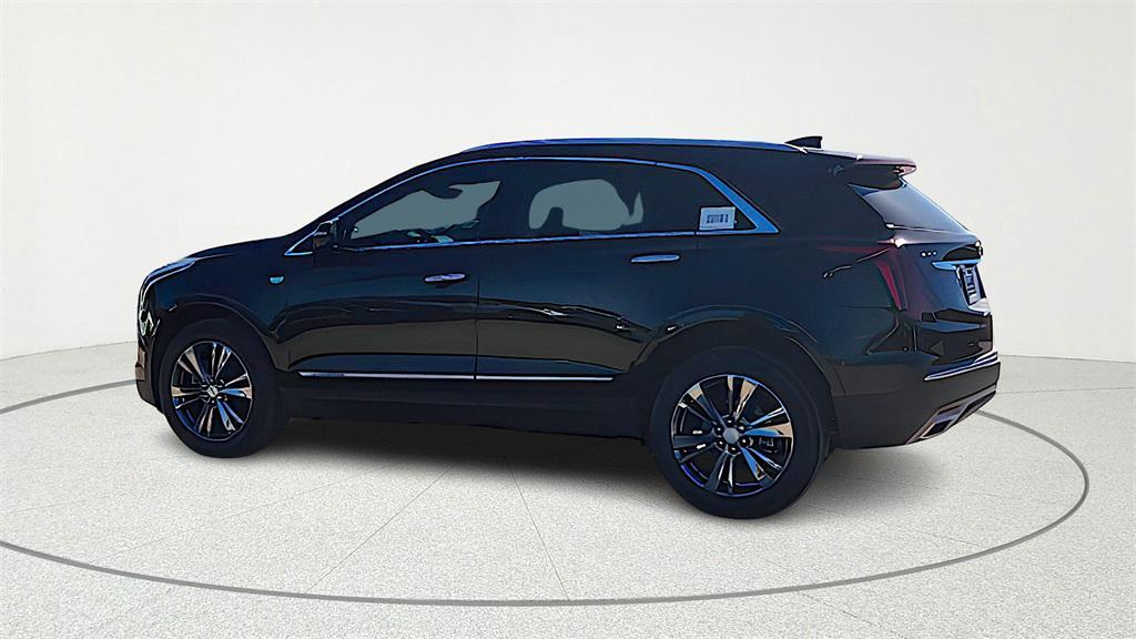 new 2025 Cadillac XT5 car, priced at $54,228