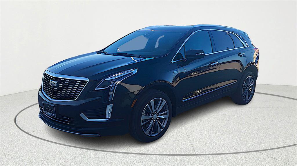 used 2025 Cadillac XT5 car, priced at $40,500