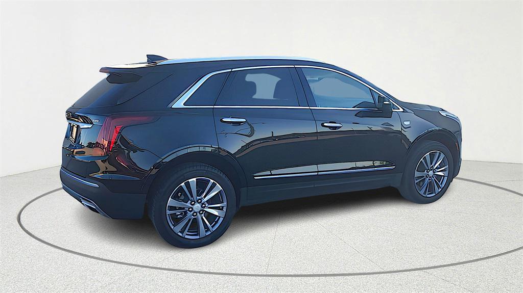 used 2025 Cadillac XT5 car, priced at $40,500