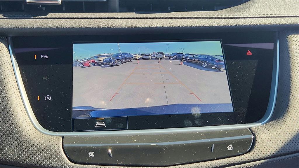 new 2025 Cadillac XT5 car, priced at $45,825