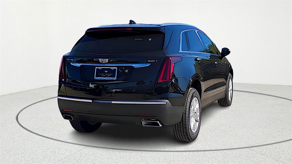 new 2025 Cadillac XT5 car, priced at $45,825