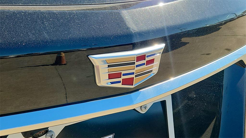 new 2025 Cadillac XT5 car, priced at $45,825