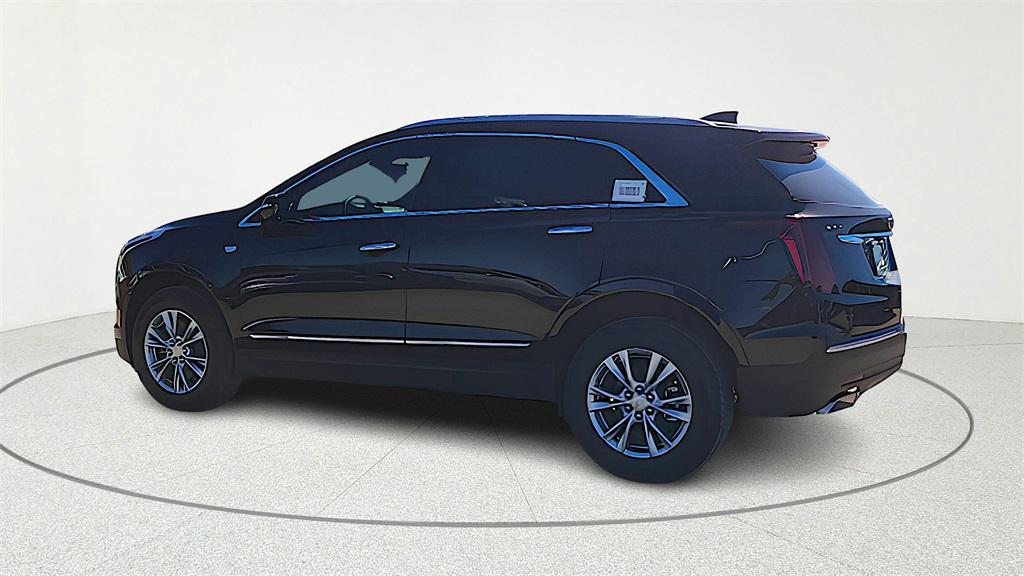 new 2025 Cadillac XT5 car, priced at $45,825