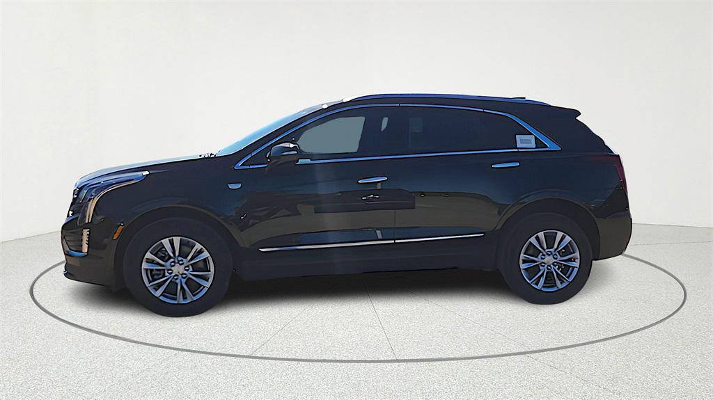 new 2025 Cadillac XT5 car, priced at $45,825