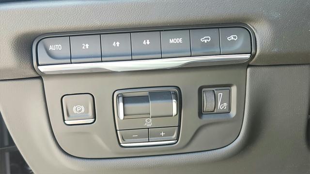 new 2025 Cadillac Escalade ESV car, priced at $115,844