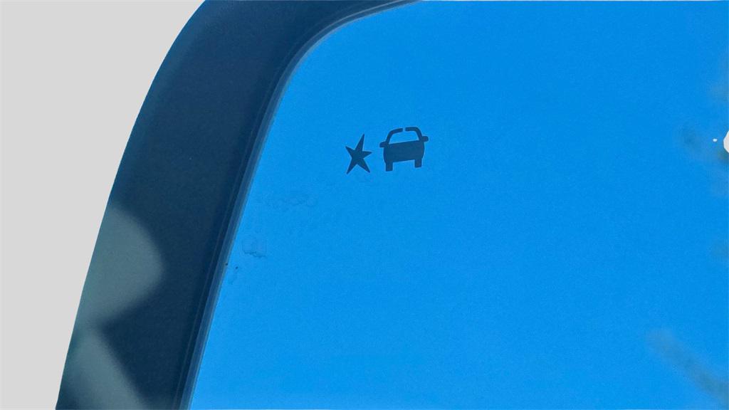 used 2023 GMC Acadia car, priced at $24,000