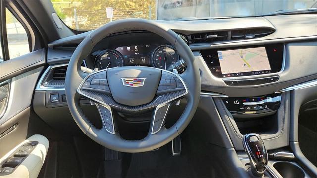 new 2025 Cadillac XT5 car, priced at $65,675
