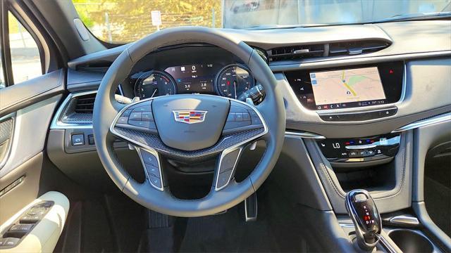 new 2025 Cadillac XT5 car, priced at $64,180
