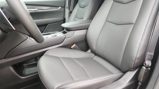 new 2025 Cadillac XT5 car, priced at $63,250