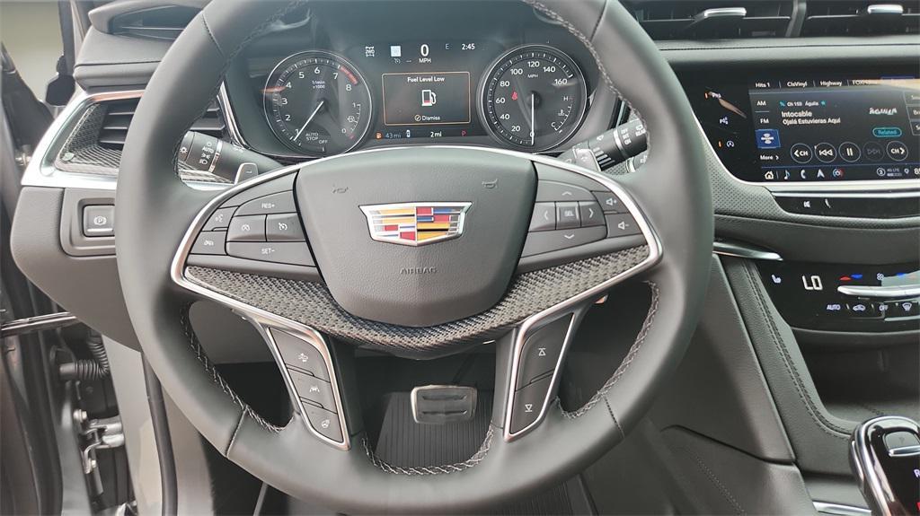 new 2025 Cadillac XT5 car, priced at $61,755