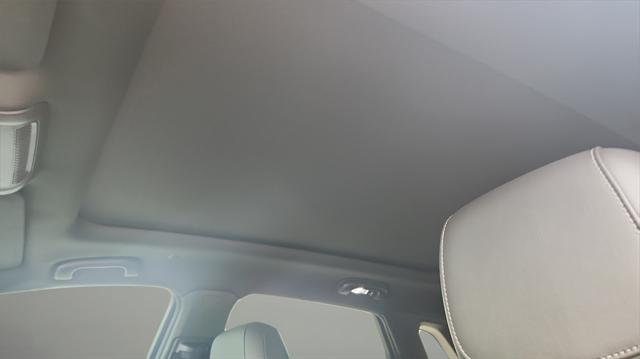 new 2025 Cadillac XT5 car, priced at $63,250