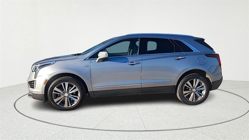 used 2025 Cadillac XT5 car, priced at $40,500