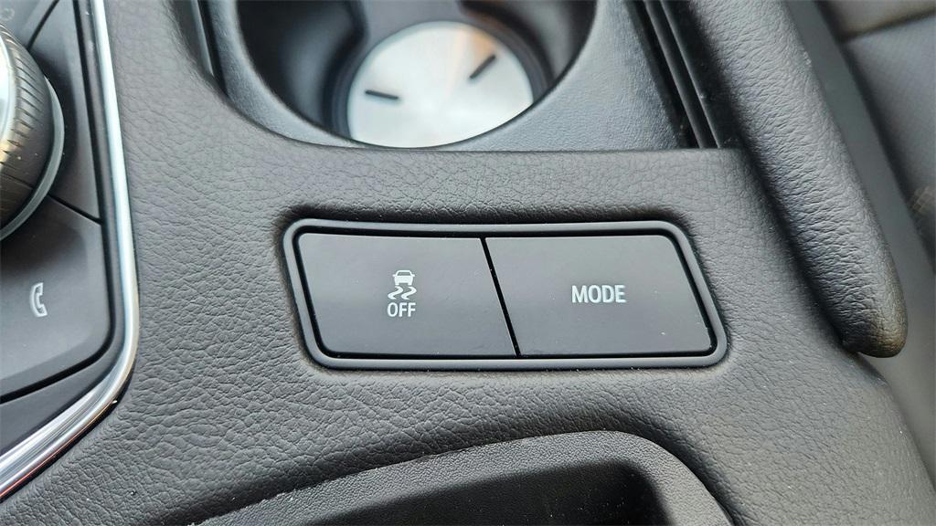 used 2025 Cadillac XT5 car, priced at $40,500