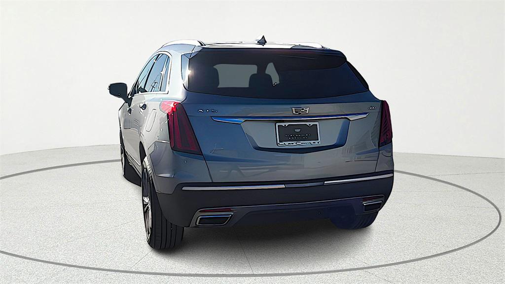 used 2025 Cadillac XT5 car, priced at $40,500