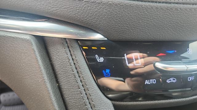 used 2022 Cadillac XT5 car, priced at $33,900
