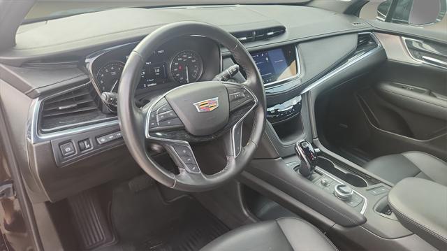 used 2022 Cadillac XT5 car, priced at $33,900