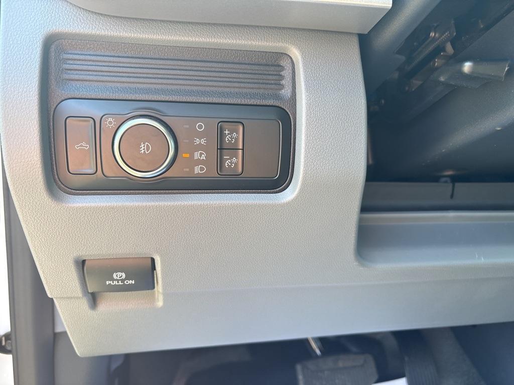 new 2025 Ford F-250 car, priced at $59,068