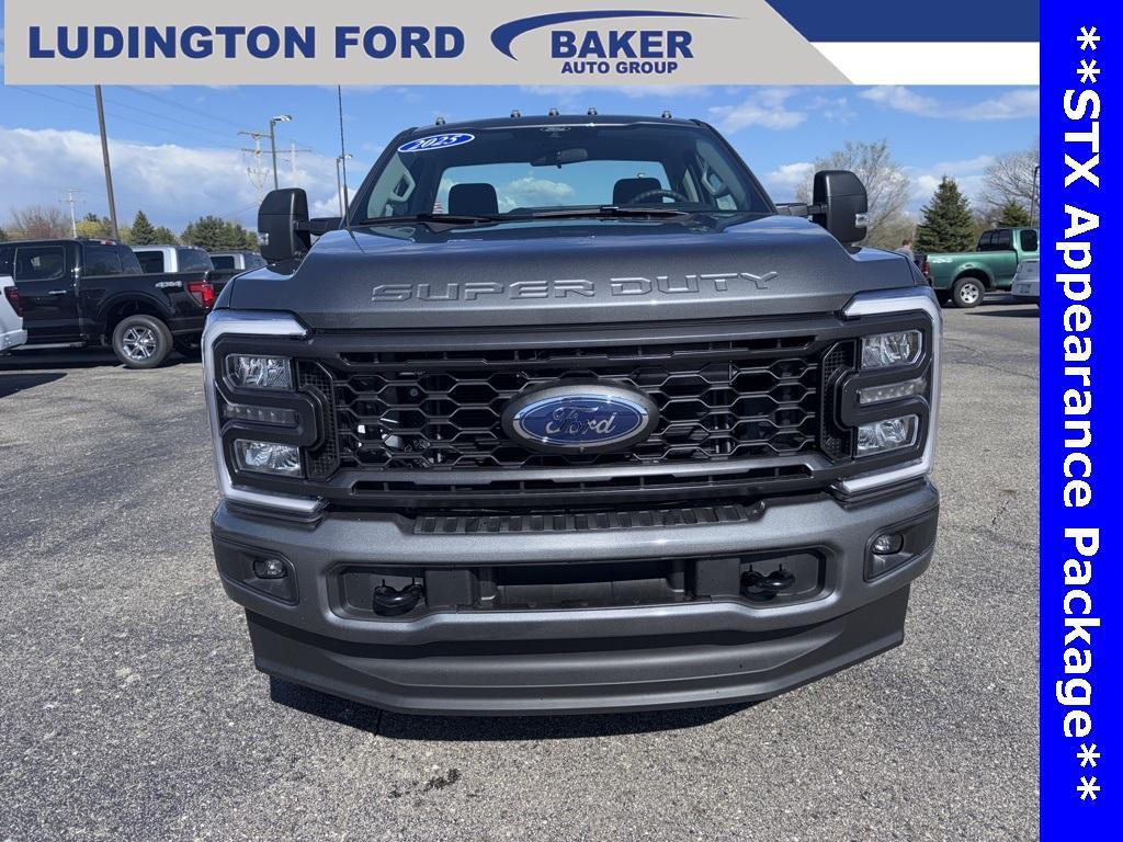 new 2025 Ford F-250 car, priced at $54,728