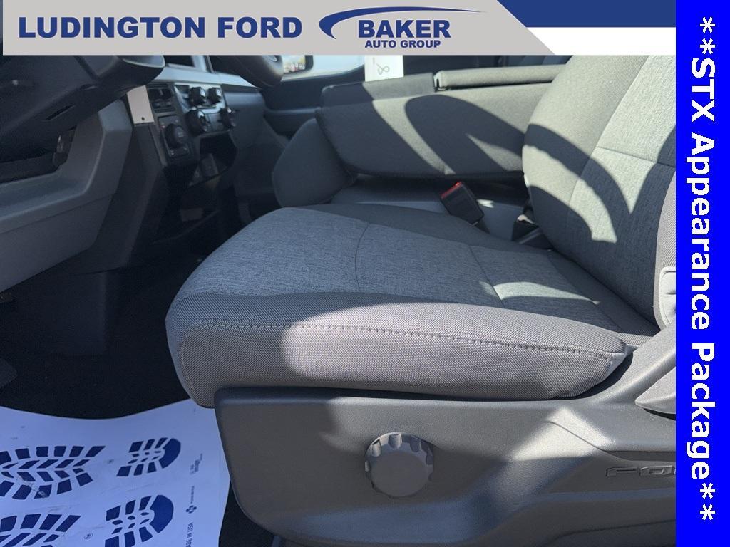 new 2025 Ford F-250 car, priced at $54,728