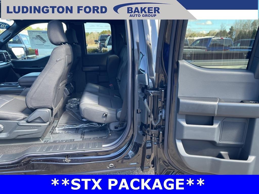 new 2025 Ford F-150 car, priced at $47,575