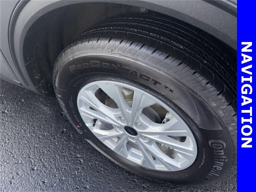 new 2025 Ford Escape car, priced at $33,432