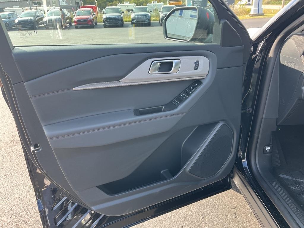 new 2025 Ford Explorer car, priced at $42,511